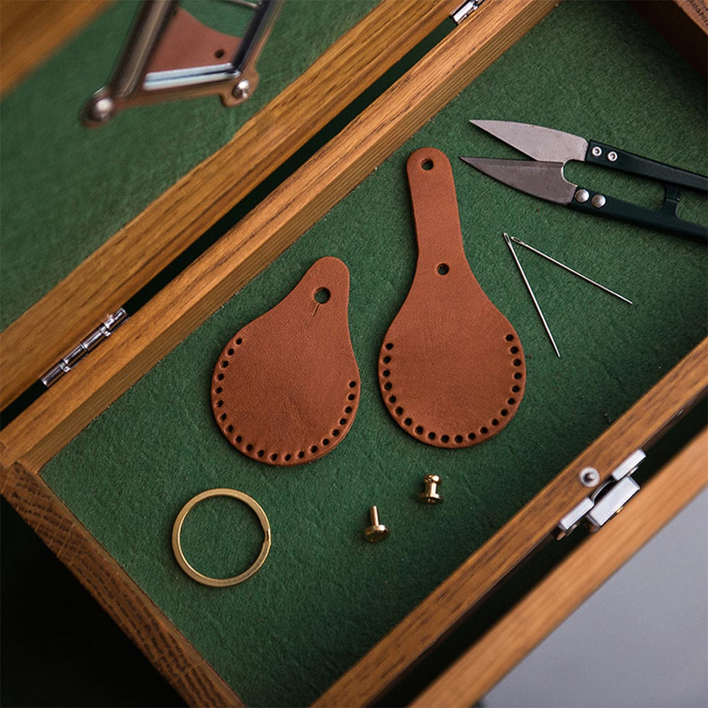 DIY Keychain Kits | Handmade APPLE AirTag Leather Holder Brown - POPSEWING™